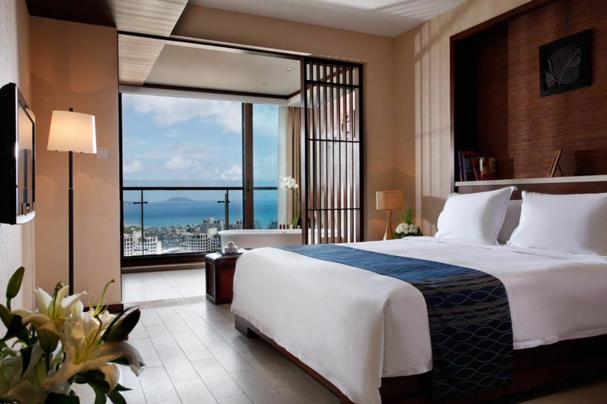 Serenity Coast All Suite Resort Tam Á Ngoại thất bức ảnh