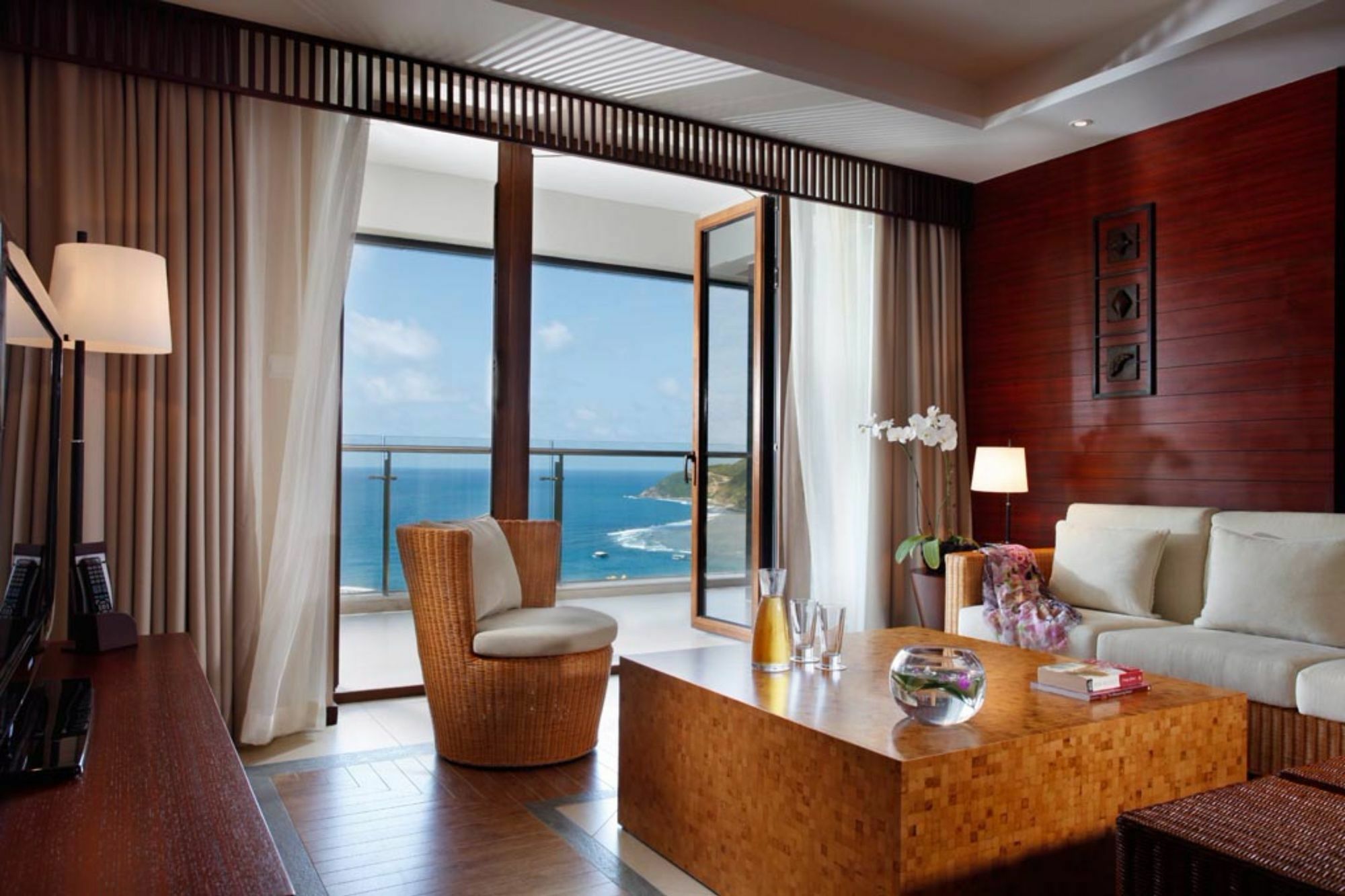 Serenity Coast All Suite Resort Tam Á Ngoại thất bức ảnh